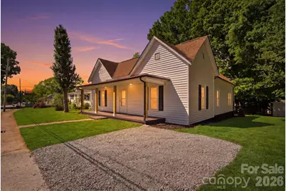 630 N Davis Avenue, Newton, NC 28658 - Photo 1