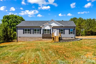 6016 Bridges Street, Catawba, NC 28609 - Photo 1