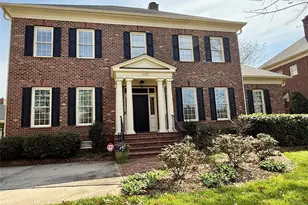 1125 S Kings Dr, Charlotte, NC 28207 - Photo 1