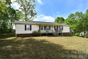 5211 Foley Dr, Hickory, NC 28602 - Photo 1