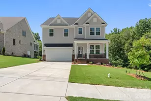 13107 Blacksmith Ct, Matthews, NC 28105 - Photo 1