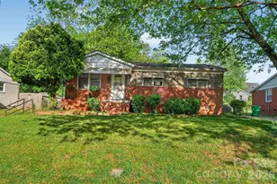 2308 Crestview Dr, Charlotte, NC 28216 - Photo 1