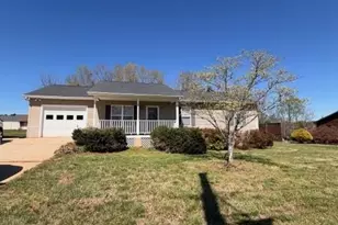 4 Plaza Dr, Granite Falls, NC 28630 - Photo 1