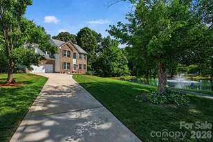 10904 Carver Pond Rd, Charlotte, NC 28269 - Photo 1