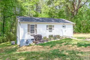 2723 US 70 Hwy, Connelly Springs, NC 28612 - Photo 1
