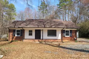 711 E John St, Matthews, NC 28105 - Photo 1