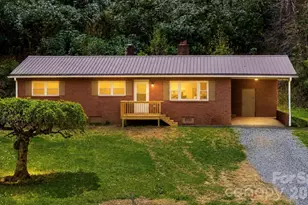 8855 Bugger Hollow Rd, Newland, NC 28657 - Photo 1