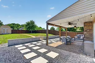 8007 Rolling Meadows Ln, Huntersville, NC 28078 - Photo 1