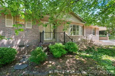 2010 12th Street Drive NW, Hickory, NC 28601 - Photo 1