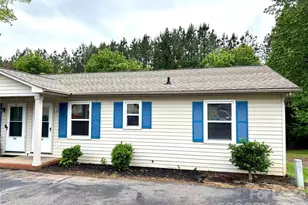 1388 Roundtree Ln, Lincolnton, NC 28092 - Photo 1