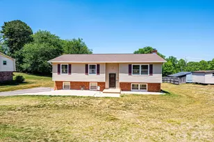 3231 25th St NE, Hickory, NC 28601 - Photo 1