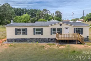 2932 23rd Ave NE, Hickory, NC 28601 - Photo 1