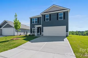 175 Creekwalk Ln, Waynesville, NC 28785 - Photo 1
