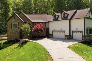 221 Logan Crossing Dr, Davidson, NC 28036 - Photo 1