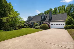 67 Beechwood Dr, Hendersonville, NC 28742 - Photo 1