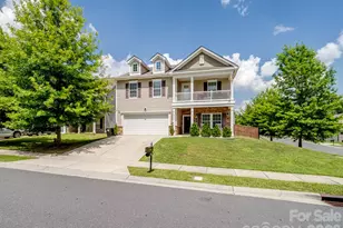 3702 Wiegon Ln, Charlotte, NC 28216 - Photo 1