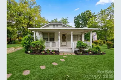 718 Pine Street, Cheraw, SC 29520 - Photo 1