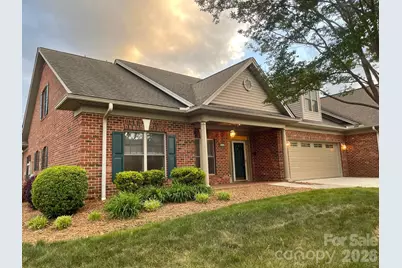 489 26th Avenue NE, Hickory, NC 28601 - Photo 1