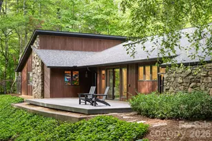 144 Sondley Pkwy, Asheville, NC 28805 - Photo 1