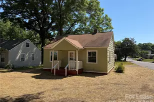 704 N Miller Ave, Statesville, NC 28677 - Photo 1