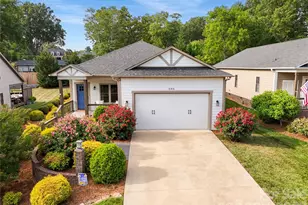 646 13th Ave Pl NW, Hickory, NC 28601 - Photo 1