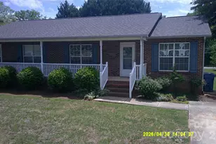 496 23rd Ave Dr NE, Hickory, NC 28601 - Photo 1