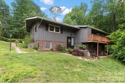 132 E Whisperwood Circle, Hendersonville, NC 28791 - Photo 1