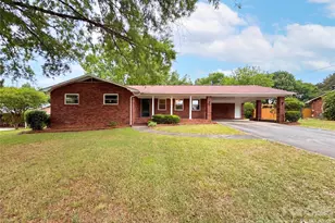 128 Greenview Dr, Kannapolis, NC 28081 - Photo 1