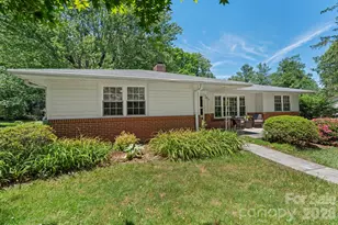 107 Appledore Ave, Hendersonville, NC 28739 - Photo 1