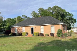 502 Jefferson St, Bennettsville, SC 29512 - Photo 1