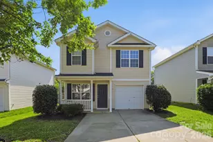5623 Henderson Oaks Dr, Charlotte, NC 28269 - Photo 1