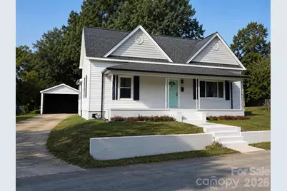 383 E Catawba Avenue, Mooresville, NC 28115 - Photo 1