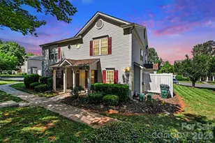 2635 Meadow Knoll Dr, Charlotte, NC 28269 - Photo 1