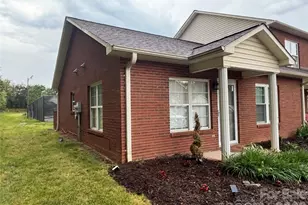 102 Brandywine Dr NE, Conover, NC 28613 - Photo 1