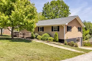252 Oak Park Dr, Clyde, NC 28721 - Photo 1