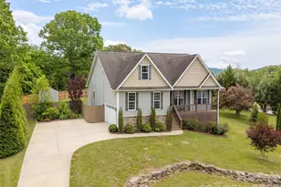 132 Beck Creek Cir, Flat Rock, NC 28731 - Photo 1