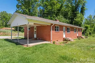 193 Old Howell Ml Rd, Waynesville, NC 28786 - Photo 1