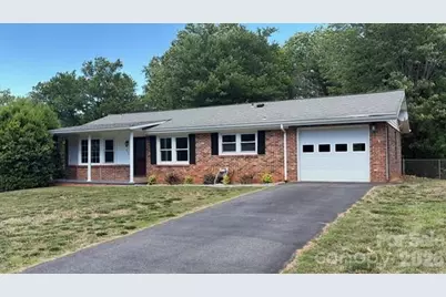 242 Edgewood Circle #3, Morganton, NC 28655 - Photo 1