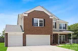 1720 Grove Tree Ln, Clover, SC 29710 - Photo 1