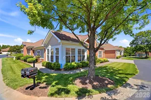 2118 N Castle Ct, Matthews, NC 28105 - Photo 1