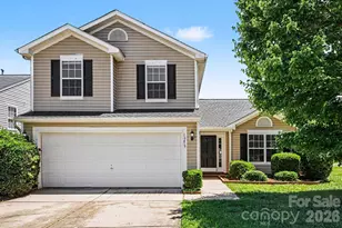 10419 Sparrow Springs Ln, Charlotte, NC 28214 - Photo 1
