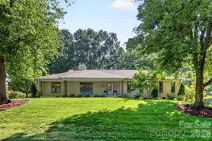 1128 Court Dr, Charlotte, NC 28211 - Photo 1