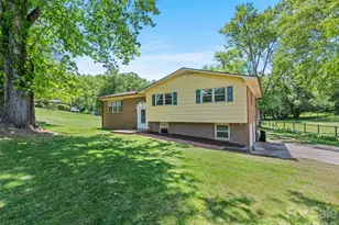 182 Fairway Hills Dr, Waynesville, NC 28786 - Photo 1