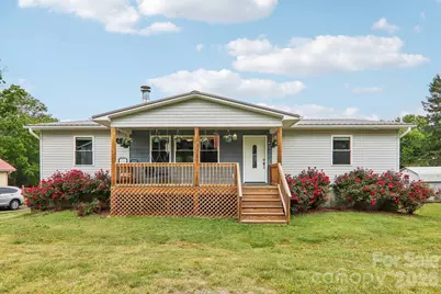 527 Trammell Avenue, Canton, NC 28716 - Photo 1