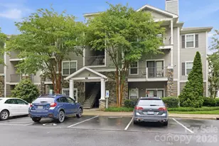 900 Vista Lake Dr, Candler, NC 28715 - Photo 1