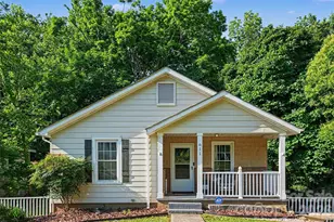 611 E 4th Ave, Gastonia, NC 28054 - Photo 1