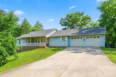 570 Pleasant View Drive, Marion, NC 28752 - Photo 1
