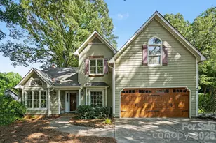 3032 Oakcroft Dr, Matthews, NC 28105 - Photo 1