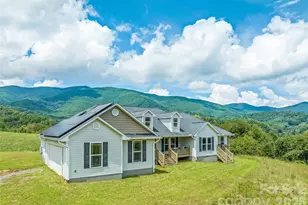 232 Apple Hill Dr, Waynesville, NC 28786 - Photo 1