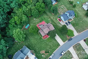 5438 Winding Oak Dr, Hickory, NC 28602 - Photo 1